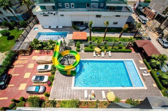 Cozy Sea View Next To The Beach, In The Mid Of The Market, Saturday Bazar, Restaurants & Bars Etc, Alanya Mahmutlar! Apartment Ngoại thất bức ảnh